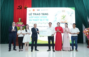 Tập đoàn Stavian trao tặng lớp học STEM và thiết bị y tế tại Bắc Ninh