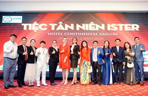 Tiệc tân niên Viện Khoa học công nghệ và Nghiên cứu giáo dục