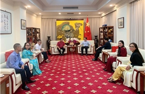 Lãnh đạo Viện Khoa học Công nghệ và Nghiên cứu Giáo dục thăm, chúc Tết Tổng Lãnh sự quán Úc và Trung Quốc