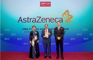 AstraZeneca Việt Nam tiếp tục ghi dấu ấn tại lễ trao giải Top 50 Doanh nghiệp phát triển bền vững 2025