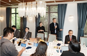 Nhu cầu nhân lực lãnh đạo tăng khi Việt Nam phát triển Trung tâm Tài chính Quốc tế