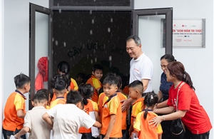 LG mang thư viện và công nghệ đến học sinh vùng khó khăn