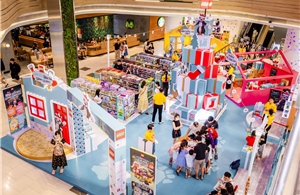 LEGO lan tỏa yêu thương qua không gian Giáng sinh tại Estella Place