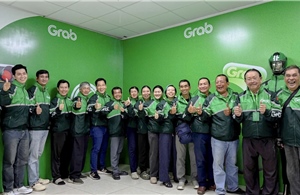 Grab tặng hơn 40.000 đồng phục mới cho đối tác tài xế