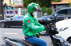 Grab Việt Nam hỗ trợ đối tác tài xế xe xăng và xe điện tuần thứ ba liên tiếp