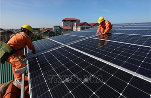 Khuyến khích phát triển điện mặt trời tại nhà dân, cơ quan, khu công nghiệp