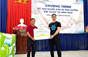 Siberian Wellness hỗ trợ 500 triệu đồng giúp người dân Khánh Hòa vượt qua mưa lũ