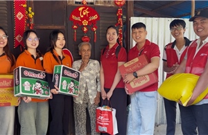 J&T Express cùng Trường Đại học FPT mang 'Xuân Yêu Thương' đến người yếu thế tại Cần Thơ