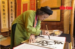 Lan tỏa nét đẹp văn hóa xin chữ đầu năm tại Hội chữ Xuân Bính Ngọ 2026