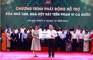 Agribank ủng hộ 100 tỷ đồng hưởng ứng đợt thi đua cao điểm hoàn thành xóa nhà tạm, nhà dột nát trên cả nước