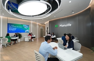 Manulife Việt Nam chi trả gần 4.000 tỷ đồng quyền lợi bảo hiểm 6 th&aacute;ng đầu năm 2025