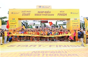 Khoảng 7.000 vận động vi&ecirc;n b&ugrave;ng nổ năng lượng tại Flamingo Đại Lải