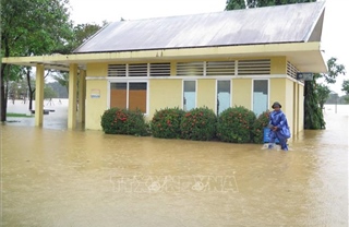 Huế: Lũ trên sông Hương dâng cao do mưa lớn