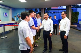 Gần 100 y, bác sĩ mang theo thuốc men lên đường hỗ trợ Đắk Lắk khắc phục sau bão lũ