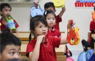 ‘Vui tết trung thu cùng gấu mặt trăng’
