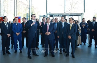 Thủ tướng thăm Triển lãm hạt nhân tại Moskva