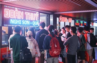 Nhiều người dân rời Thủ đô, bắt đầu cho kỳ nghỉ lễ Giỗ Tổ Hùng Vương