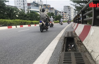 Nguy cơ mất an toàn giao thông trên đường Vành đai 2 Hà Nội