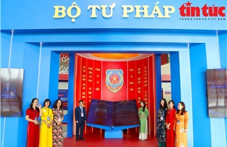Ấn tượng gian triển lãm của ngành tư pháp và các cơ quan bảo vệ pháp luật