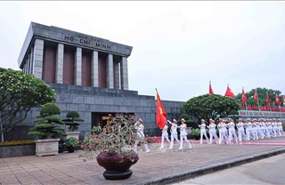 Lễ chào cờ đặc biệt tại Quảng trường Ba Đình 
