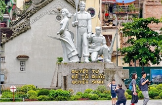 Hà Nội: Toàn cảnh Tượng đài 'Quyết tử để Tổ quốc quyết sinh' trước ngày di dời