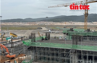 Tết không nghỉ trên đại công trường sân bay Phú Quốc