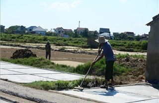 Diêm dân Thanh Hóa mặn mòi mưu sinh giữa trời nắng nóng