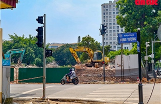Hà Nội: Cơ bản phá dỡ xong tòa nhà từ thời Pháp để mở rộng đường Hùng Vương