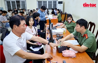 Cao điểm 50 ngày đêm cấp định danh điện tử mức độ 2 cho người nước ngoài tại Hà Nội