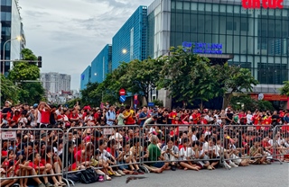 Metro Hà Nội đón lượng khách kỷ lục sau 2 đợt tổng hợp luyện A80