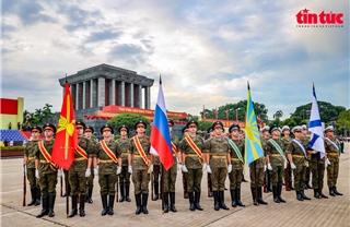 Sơ duyệt A80: Ngắm các chiến sĩ đến từ Trung đoàn 154 Preobrazhensky