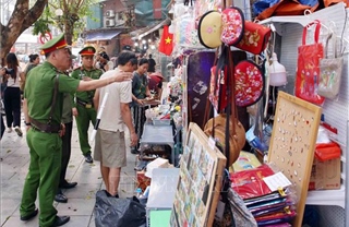 Hà Nội: Phường Hoàn Kiếm quyết tâm lập lại trật tự vỉa hè, xây dựng đô thị văn minh