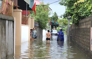 Nghệ An: Mưa lớn, khu vực vùng trũng ở Diễn Châu ngập nặng