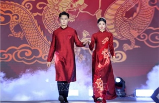 Đặc sắc màn trình diễn áo dài tại Festival Thu Hà Nội 2023