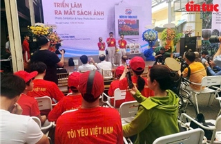TP Hồ Chí Minh: Triển lãm và ra mắt sách ảnh &#39;50 năm niềm vui thống nhất&#39;