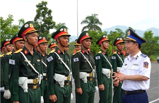 Chính ủy Cảnh sát biển thăm và động viên lực lượng luyện tập diễu binh, diễu hành A80