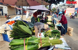 TP Hồ Chí Minh: Chợ lá dong hơn nửa thế kỷ nhộn nhịp những ngày cận Tết