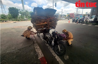 CSGT xử lý hàng loạt xe ‘mù’, xe tự chế không đảm bảo an toàn giao thông
