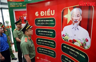 Khai mạc triển lãm và phát động phong trào tuổi trẻ Công an TP Hồ Chí Minh tiên phong chuyển đổi số