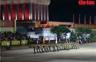 Ngắm lực lượng quân đội Nga, Lào, Campuchia tham gia diễu binh A80