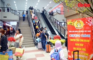 Gần 3.000 lao động TP Hồ Chí Minh về quê trên ‘Chuyến tàu Công đoàn’