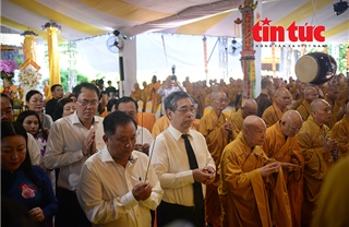  Lễ tưởng niệm, kỳ siêu liệt sĩ và đồng bào yêu nước đã hy sinh tại Công viên Lê Thị Riêng