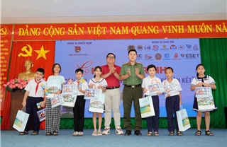 Tuổi trẻ lực lượng vũ trang TP Hồ Chí Minh thực hiện Hành trình đỏ tại Côn Đảo