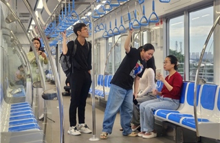 TP Hồ Chí Minh: Người dân trải nghiệm đi metro số 1 trước khi chạy chính thức từ ngày 22/12