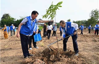 500 đại biểu TP Hồ Chí Minh chung tay trồng &#39;Vườn cây Đại đoàn kết&#39;