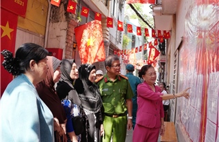 Đồng bào Chăm, Khmer tại TP Hồ Chí Minh thực hiện quyền công dân trong ngày bầu cử