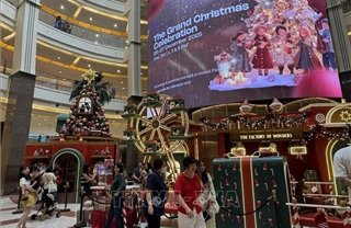 Lung linh sắc màu Giáng sinh giữa lòng quốc gia Hồi giáo lớn nhất thế giới