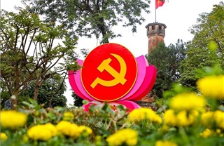 Thủ đô Hà Nội rợp bóng cờ hoa chào mừng Đại hội XIV của Đảng