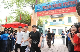 Kỳ thi tốt nghiệp THPT năm 2026: Thí sinh Hà Nội hoàn thành môn thi đầu tiên