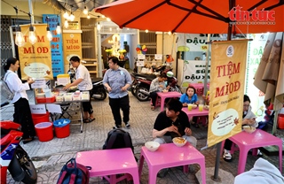 Tiệm mì gói chay 0 đồng với mô hình tự phục vụ tại TP Hồ Chí Minh